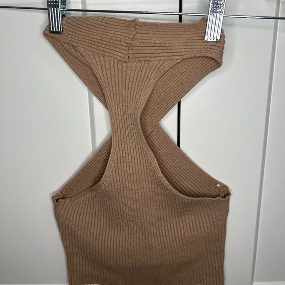 Tobi Tic Toc Brown Halter Crop Top - Picture 6 of 6